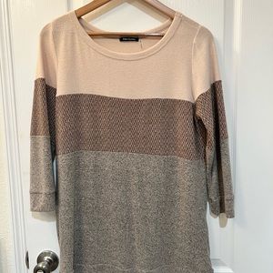 Pink clover M top. Only worn once